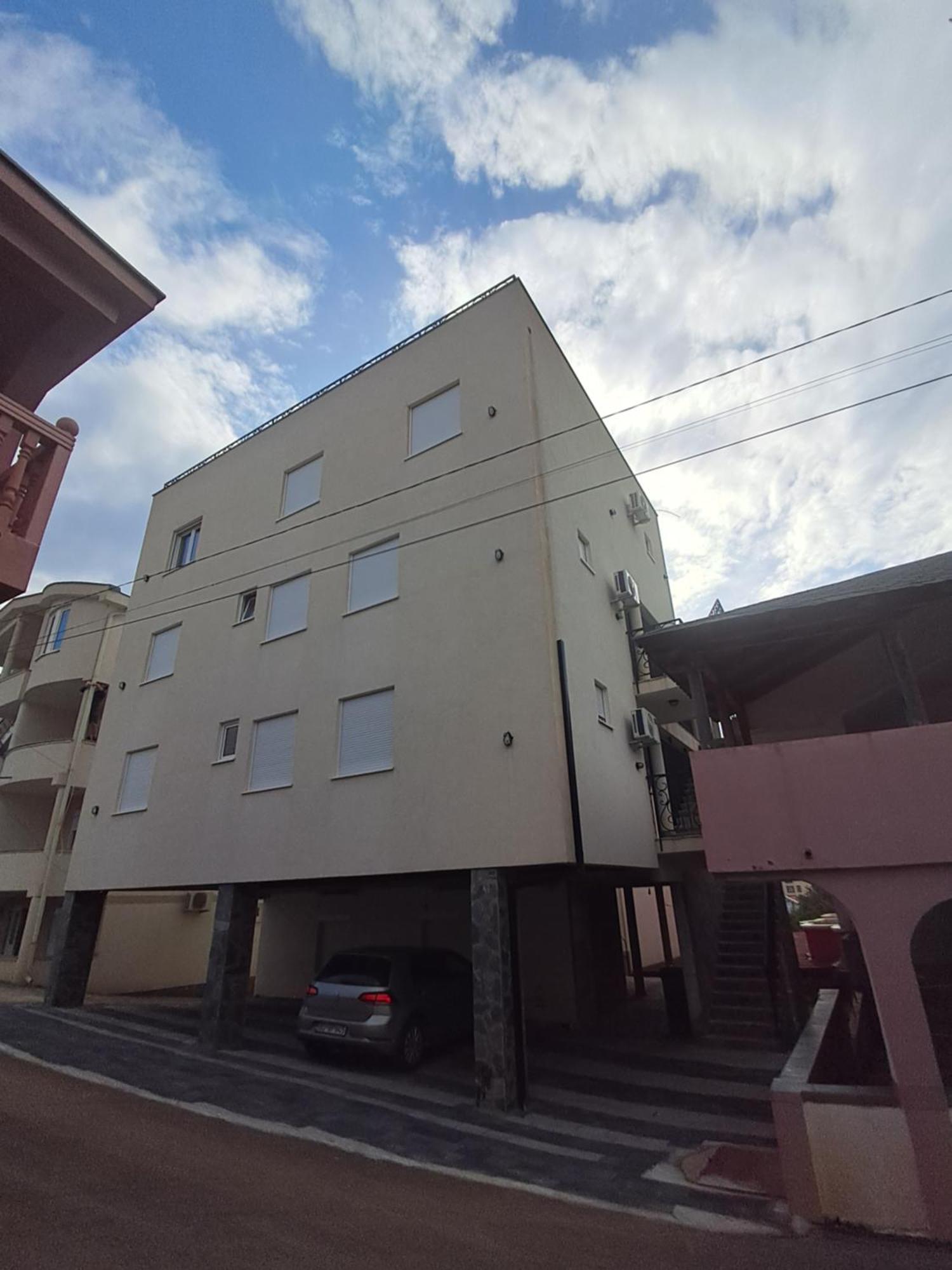 Muratovic Appartamento Bar